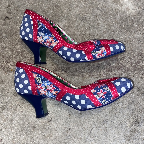 SHAKE IT POETIC LICENCE VINTAGE POLKA DOT HEELS - Picture 3 of 7